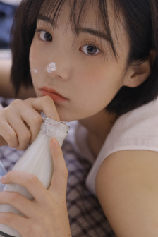 桃花流水芳草萋萋